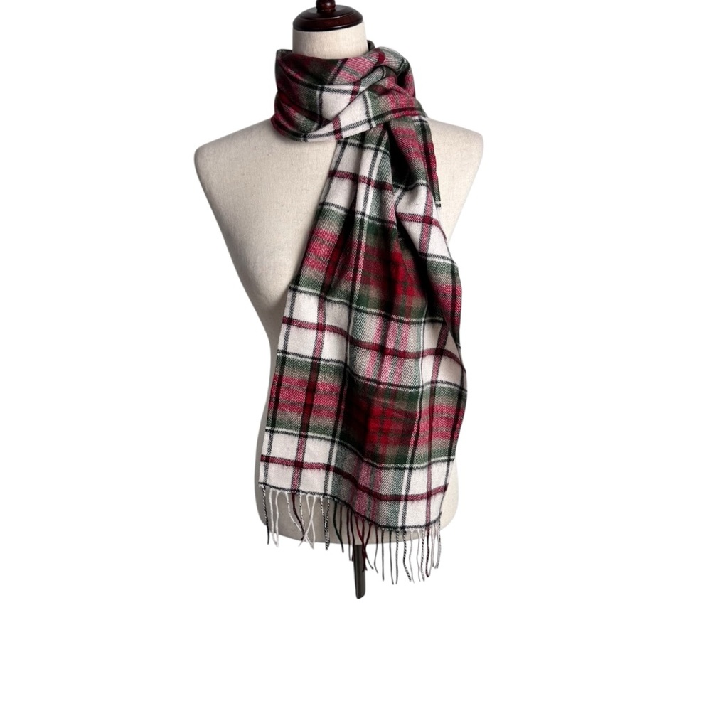 Edinburgh lambswool Plaid Red and Green fringe Scarf classic quiet luxury preppy